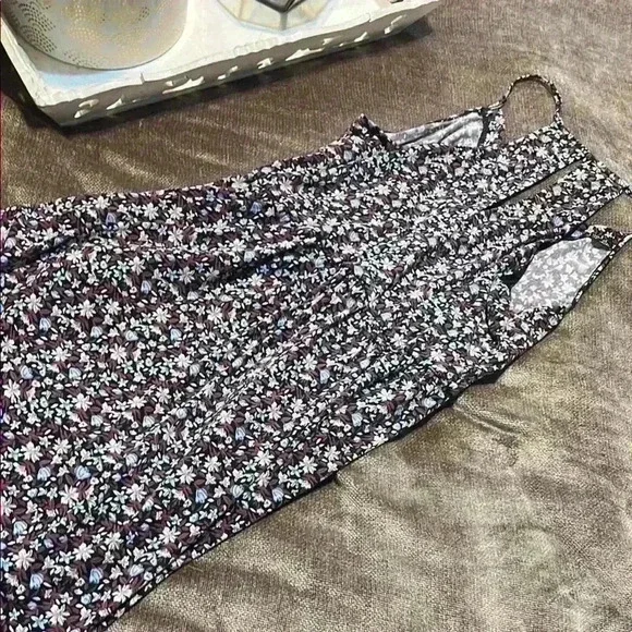 BCBGeneration Blue, Purple & Pink White Floral V-Neck Halter Sundress - Large - Picture 3 of 8